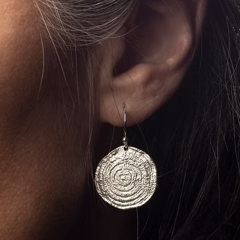 Müge Nisari Water collectie Ripple Earring in zilver of gold plated per paar