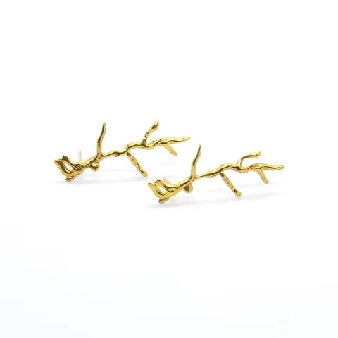 Müge Nisari Nature collectie Earring Naga in zilver of gold plated per paar