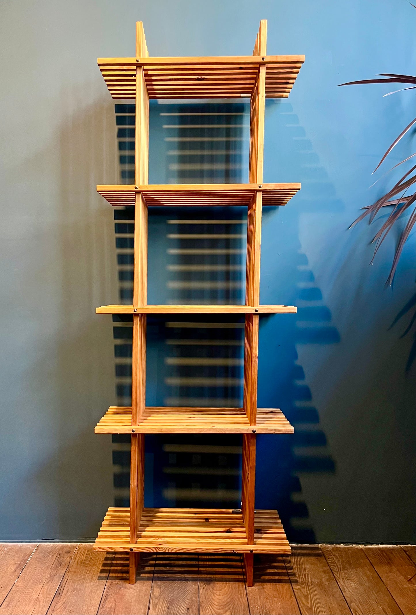 Thorvald Lissau bookcase / roomdivider