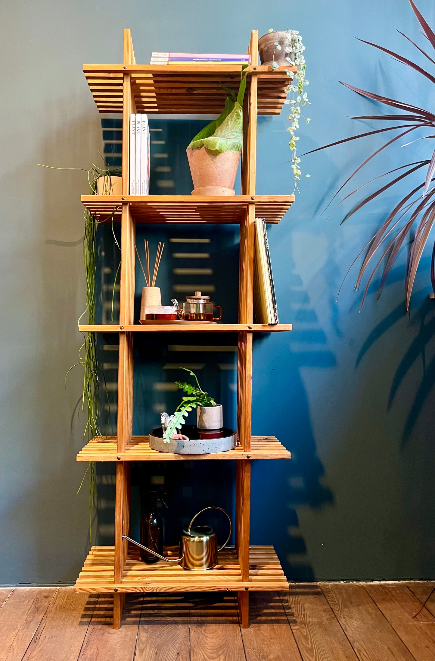 Thorvald Lissau bookcase / roomdivider