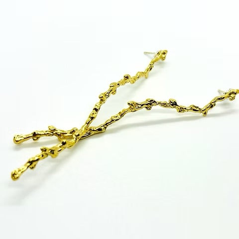 Müge Nisari Nature collectie Earring Taru in zilver of gold plated per paar