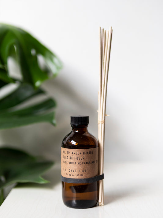 PF Candle Reed Diffuser Amber & Moss - Wonderwoud